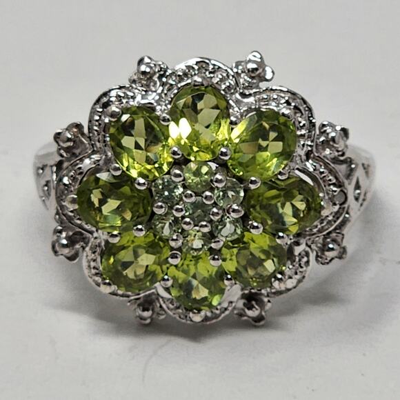 Vintage Peridot Sterling Silver Size 10 Ring - Picture 2 of 12